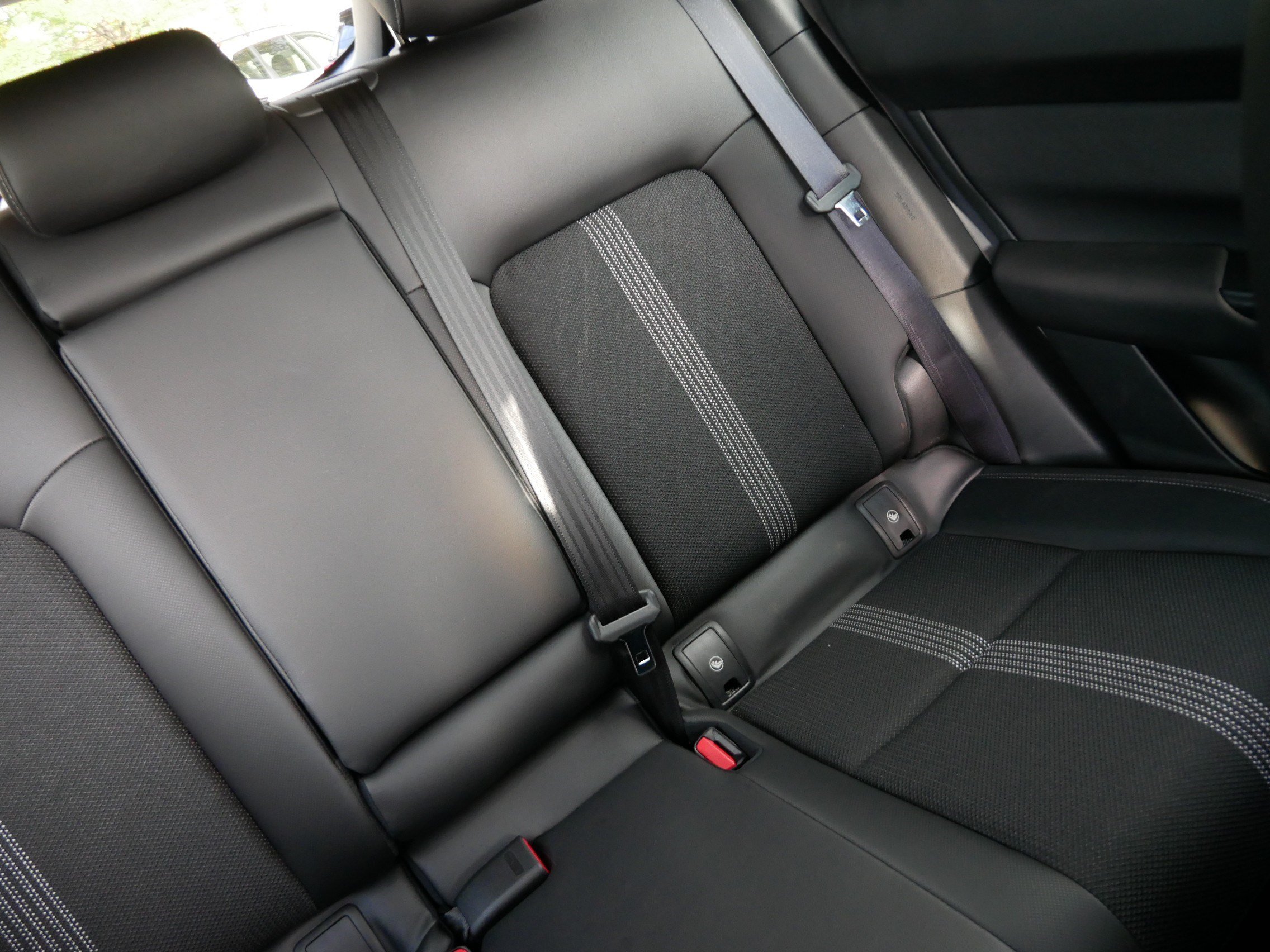 Used 2025 MAZDA CX-50 AWD 2.5 S w/ Cargo Package image 14