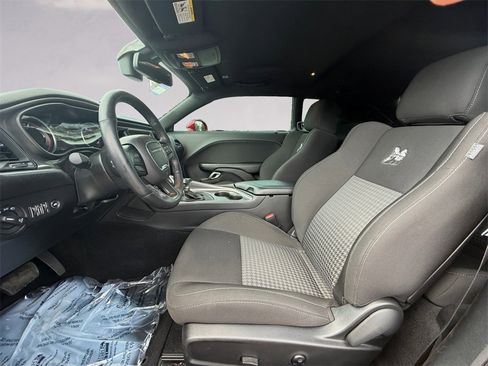 Used 2021 Dodge Challenger R/T Scat Pack image 10
