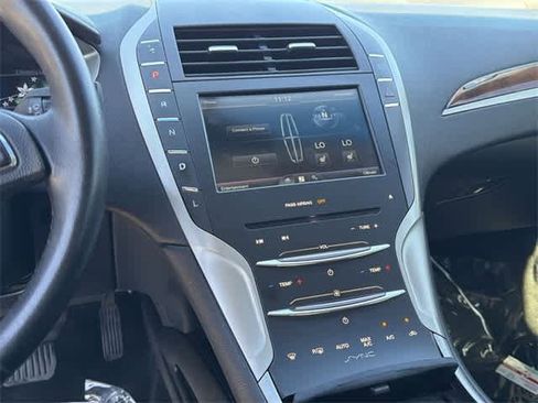 Used 2016 Lincoln MKZ Hybrid image 22