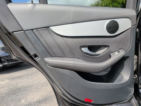 Used 2022 Mercedes-Benz GLC 300 image 37