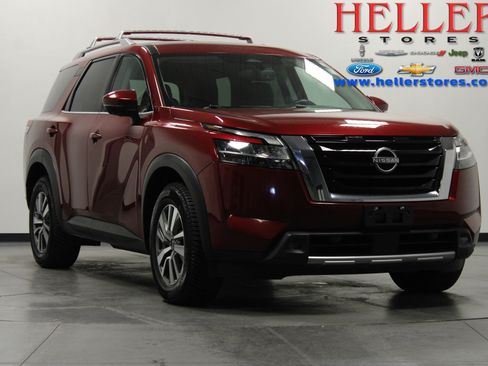 Used 2022 Nissan Pathfinder SL AWD/4WD image 1