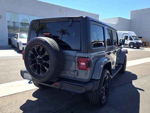 Used 2022 Jeep Wrangler Unlimited Sahara AWD/4WD image 5