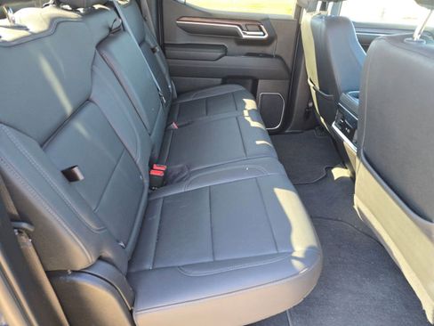 Used 2023 GMC Sierra 1500 SLT w/ SLT Premium Package image 28