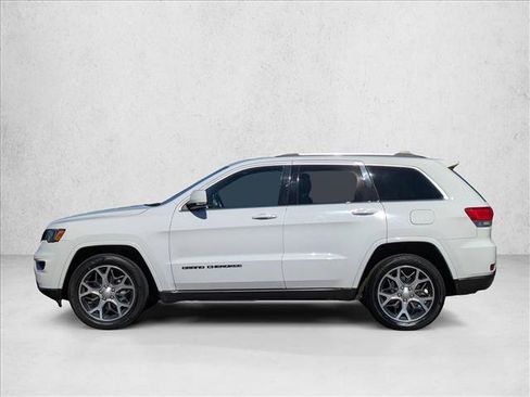 Used 2018 Jeep Grand Cherokee Limited image 9