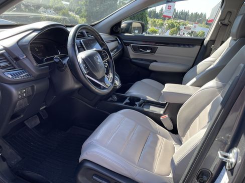 Used 2018 Honda CR-V Touring image 9