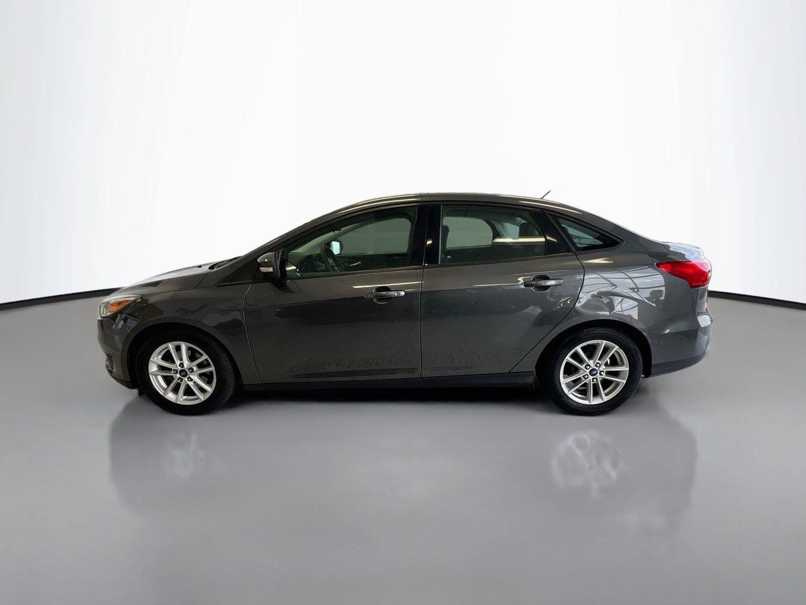 Used 2016 Ford Focus SE FWD image 8
