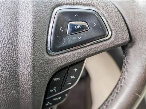 Used 2019 Lincoln MKC Select image 16