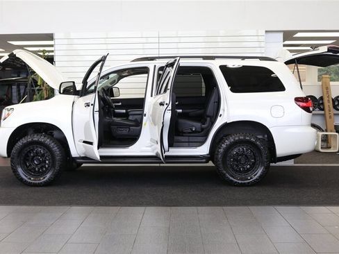 Used 2021 Toyota Sequoia Nightshade w/ Safety & Convenience Package AWD/4WD image 10