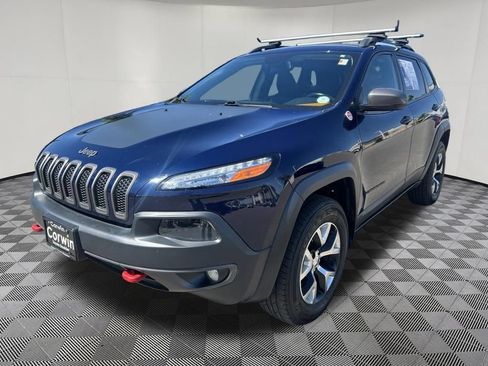 Used 2016 Jeep Cherokee Trailhawk w/ Leather Interior Group AWD/4WD image 3