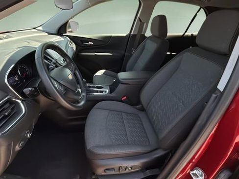 Used 2024 Chevrolet Equinox LT FWD image 17