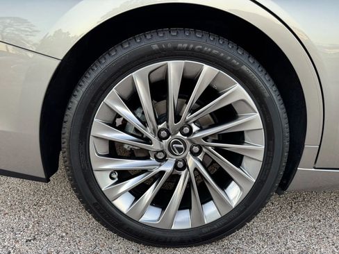 Used 2021 Lexus ES 350 Ultra Luxury w/ Accessory Package 2 image 17