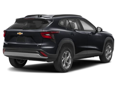 Used 2024 Chevrolet Trax LT FWD image 2