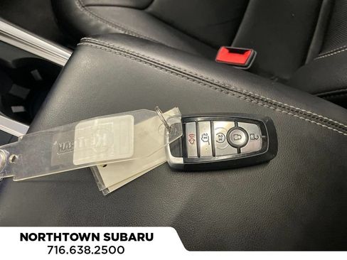Used 2020 Ford Explorer Limited w/ Equipment Group 310A AWD/4WD image 34