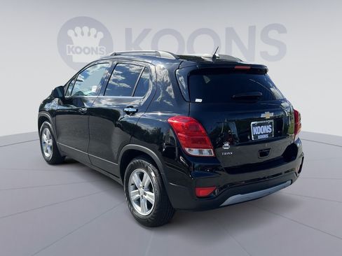Used 2019 Chevrolet Trax LT w/ LT Convenience Package FWD image 4