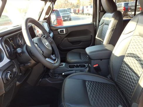 New 2025 Jeep Wrangler Unlimited Sport AWD/4WD image 11