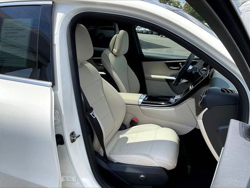 Used 2026 Mercedes-Benz GLC 300 4MATIC image 31