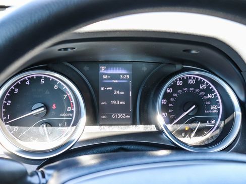 Used 2020 Toyota Camry LE FWD image 28