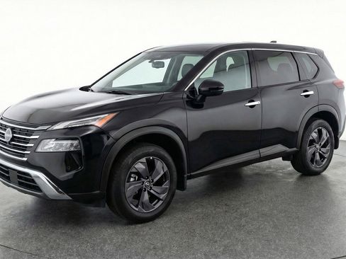 Used 2025 Nissan Rogue SV FWD image 3