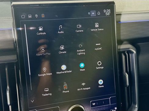 Used 2024 GMC Acadia AT4 w/ Luxury Package image 18