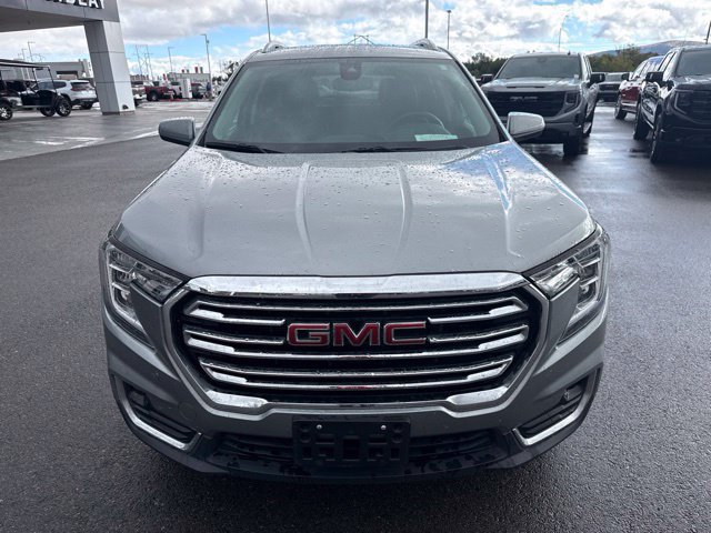 Used 2024 GMC Terrain SLT AWD/4WD image 2