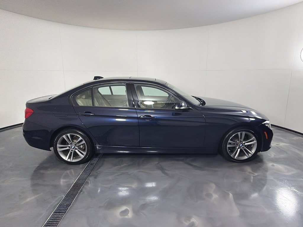 Used 2016 BMW 328i Sedan w/ Driver Assistance Package RWD image 4