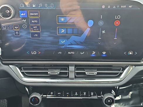 New 2026 Chevrolet Equinox EV LT image 20