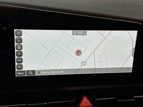 Used 2023 Kia Niro EX FWD image 5