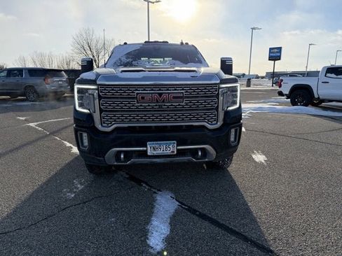 Used 2022 GMC Sierra 3500 Denali w/ Technology Package image 3