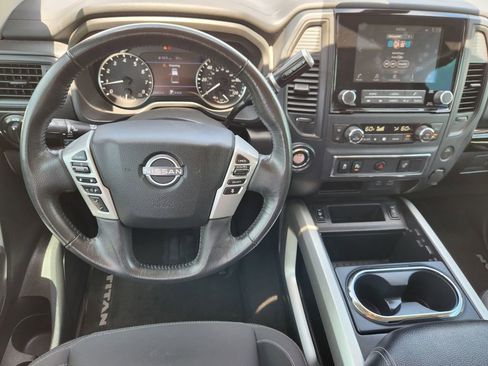 Used 2024 Nissan Titan SV w/ SV Convenience Package RWD image 25
