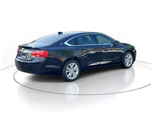 Used 2018 Chevrolet Impala LT w/ LT Convenience Package FWD image 4