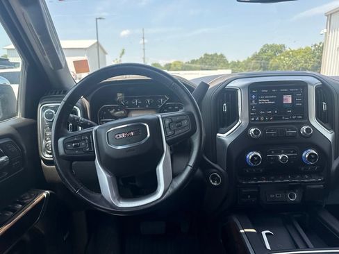 Used 2022 GMC Sierra 1500 SLT w/ SLT Premium Plus Package AWD/4WD image 5