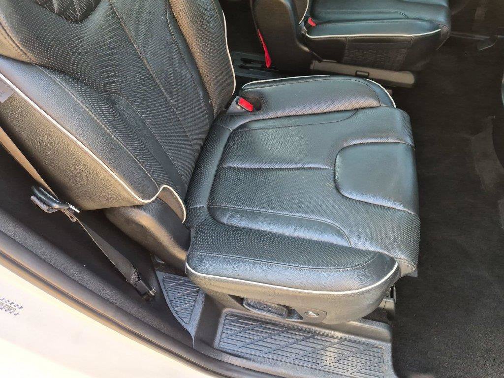 Used 2024 Hyundai Palisade Limited AWD/4WD image 31