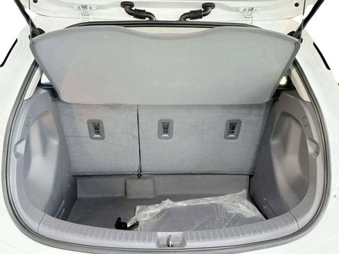 Used 2021 Chevrolet Bolt LT image 18