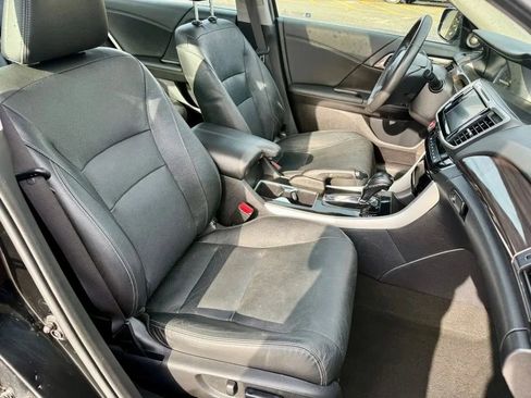 Used 2017 Honda Accord EX-L image 16