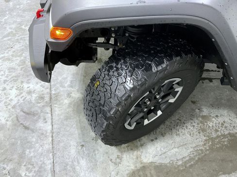 Used 2025 Jeep Wrangler Unlimited Rubicon image 23