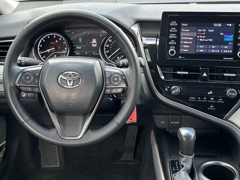 Used 2024 Toyota Camry SE w/ Cold Weather Package AWD/4WD image 14