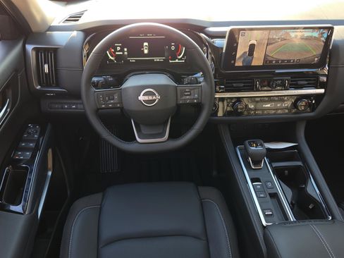 New 2026 Nissan Pathfinder SL FWD image 11