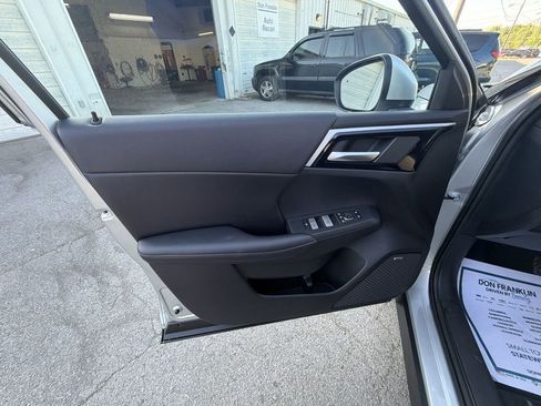 New 2026 Mitsubishi Outlander SE AWD/4WD image 13