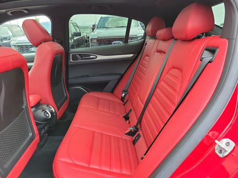 Used 2022 Alfa Romeo Stelvio Veloce AWD/4WD image 22
