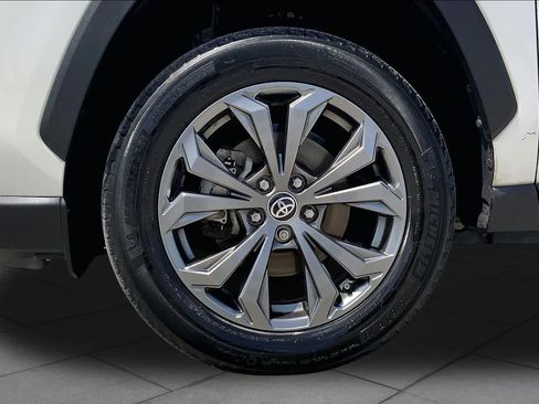 Used 2022 Toyota RAV4 Limited AWD/4WD image 11