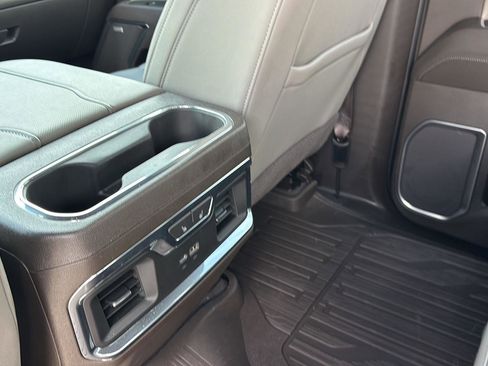 Used 2024 GMC Sierra 2500 SLT w/ SLT Premium Package image 18