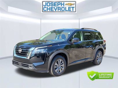 Used 2025 Nissan Pathfinder SV