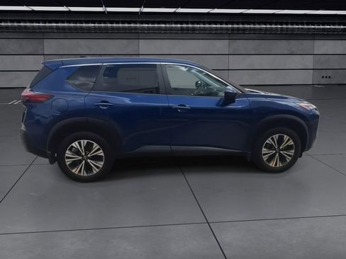 Used 2023 Nissan Rogue SV image 9