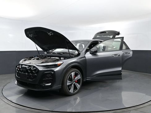 New 2026 Audi SQ5 Premium Plus AWD/4WD image 25