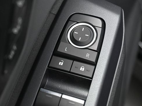 Used 2026 Toyota RAV4 XSE AWD/4WD image 12