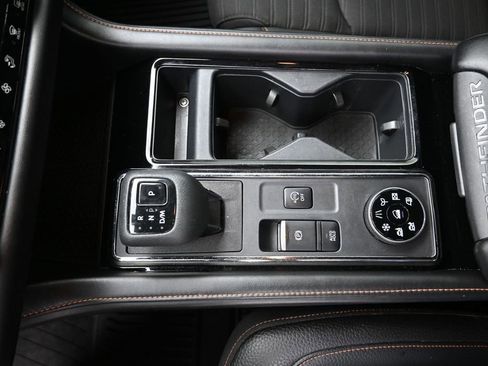 Used 2023 Nissan Pathfinder Rock Creek AWD/4WD image 17