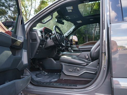 Used 2021 Ford F150 Lariat w/ Equipment Group 502A High AWD/4WD image 12