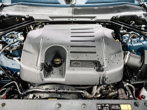 Used 2022 Land Rover Defender 110 SE image 27