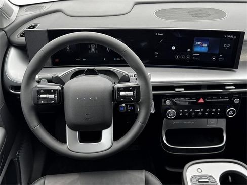 New 2026 Hyundai Ioniq 9 Limited image 17