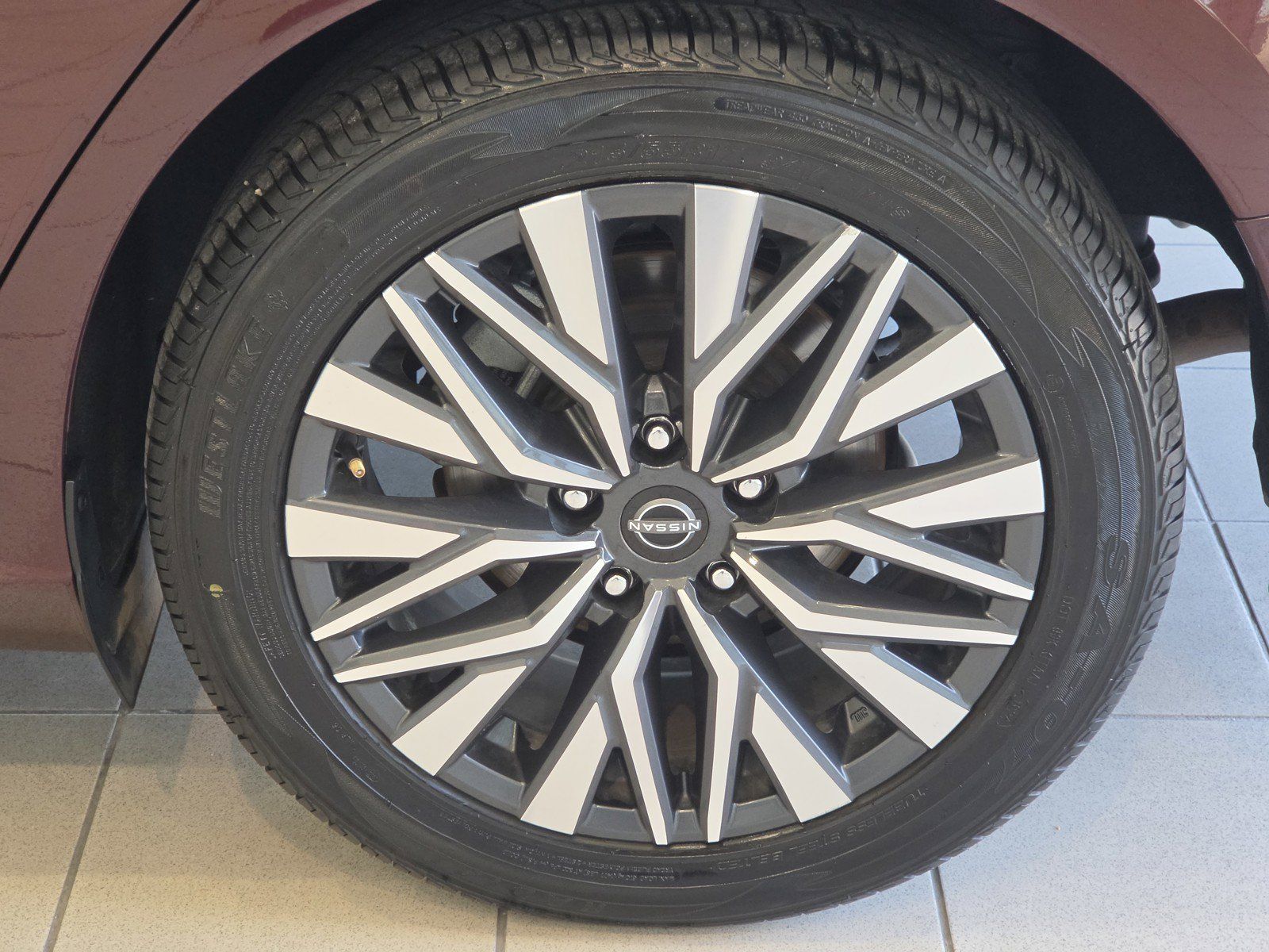 Used 2024 Nissan Altima 2.5 SV FWD image 26